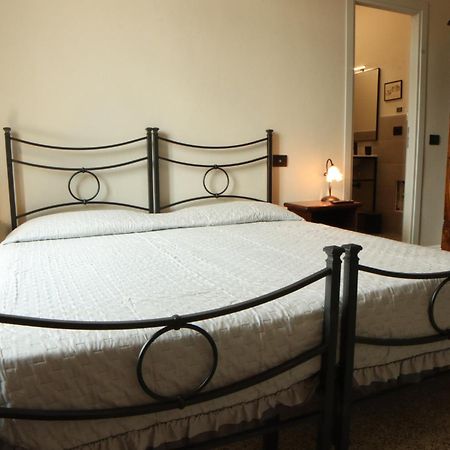 Bed and Breakfast Di Vin Roero Vezza d'Alba Exterior foto